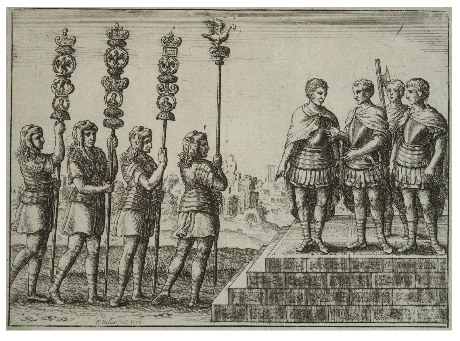 Gravure de 1653 montrant des porte-enseignes romains (aigle légionnaire et enseignes) marchant vers un groupe d’officiers en cuirasse debout sur une estrade de pierre, devant des ruines antiques.