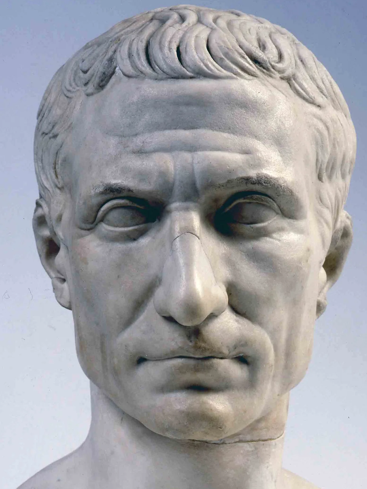 Buste antique de Jules César, marbre, type Chiaramonti-Pise, Musées du Vatican.